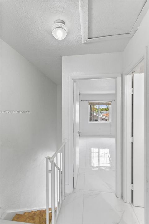 Activo con contrato: $299,000 (2 camas, 2 baños, 871 Pies cuadrados)