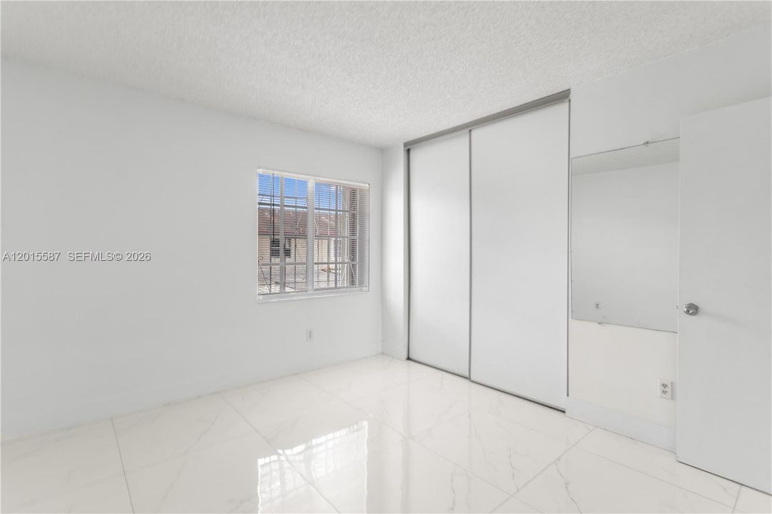 Activo con contrato: $299,000 (2 camas, 2 baños, 871 Pies cuadrados)