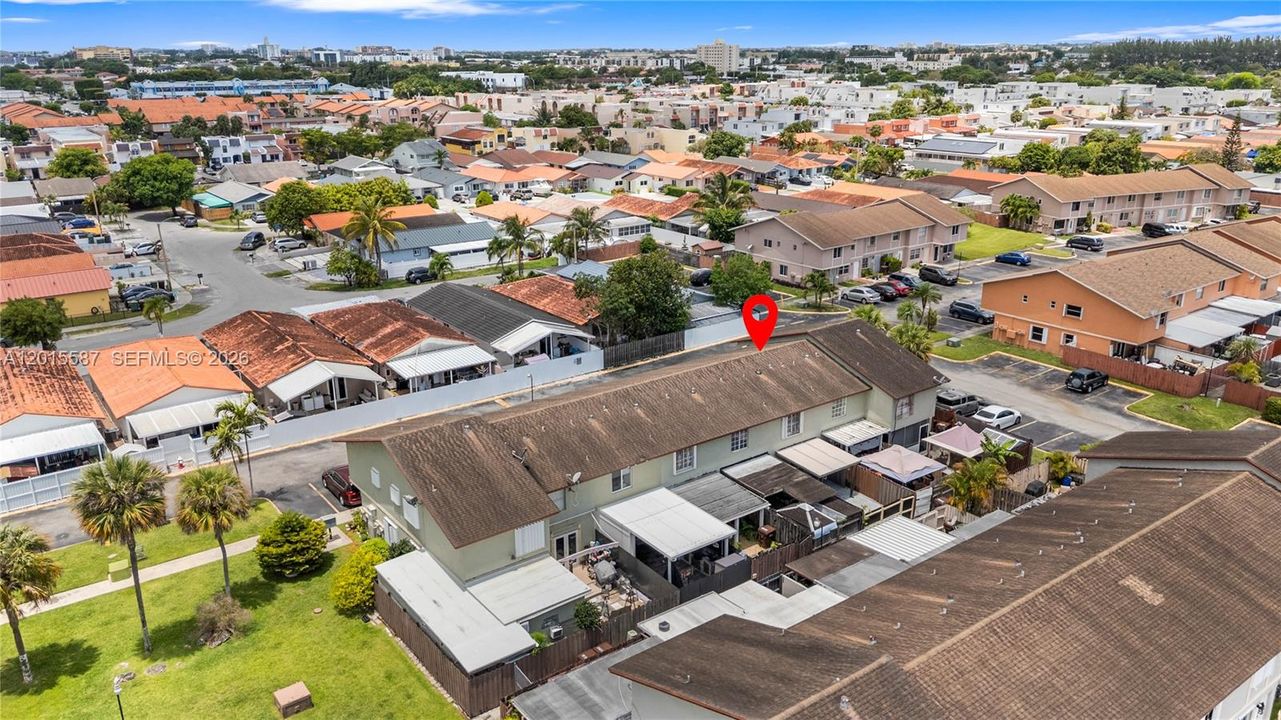 Activo con contrato: $299,000 (2 camas, 2 baños, 871 Pies cuadrados)