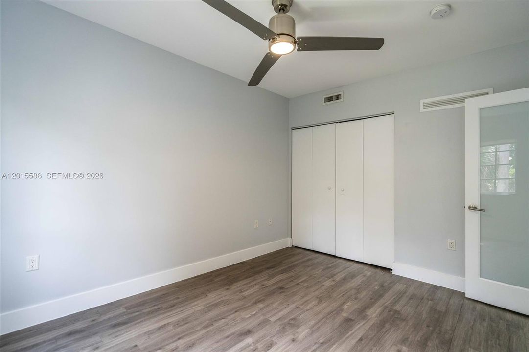 Activo con contrato: $1,950 (1 camas, 1 baños, 700 Pies cuadrados)