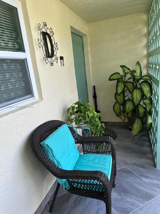 For Rent: $2,300 (2 beds, 2 baths, 1186 Square Feet)