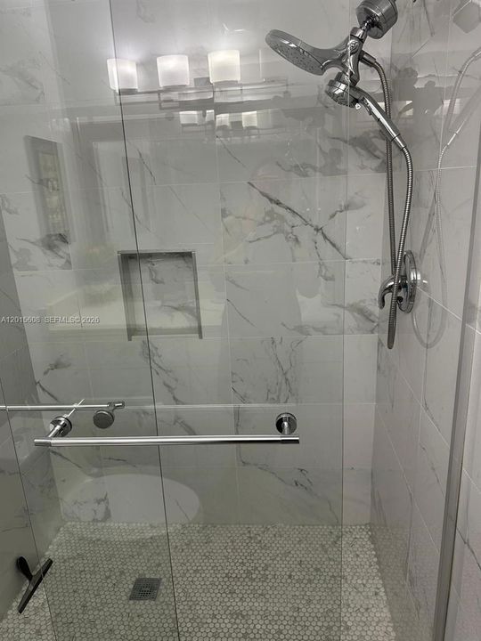 For Rent: $2,300 (2 beds, 2 baths, 1186 Square Feet)