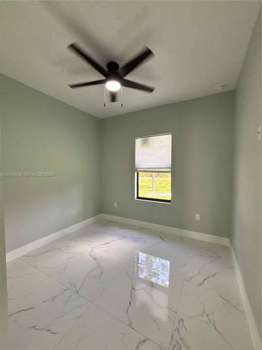 For Rent: $1,800 (3 beds, 2 baths, 1400 Square Feet)