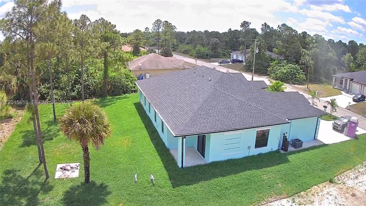 For Rent: $1,800 (3 beds, 2 baths, 1400 Square Feet)
