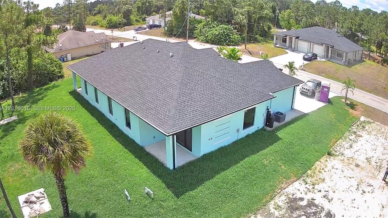 For Rent: $1,800 (3 beds, 2 baths, 1400 Square Feet)