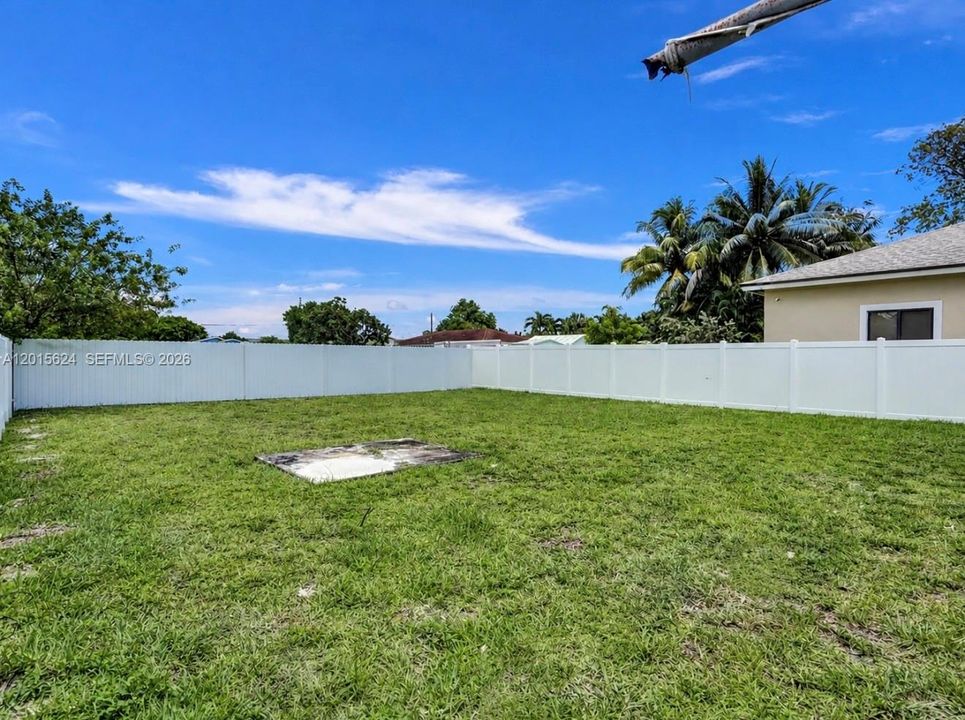 Spacious Yard