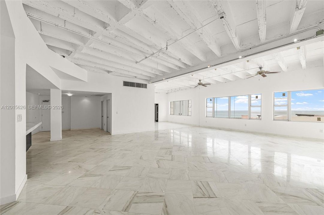 For Sale: $3,890,000 (5 beds, 6 baths, 6584 Square Feet)
