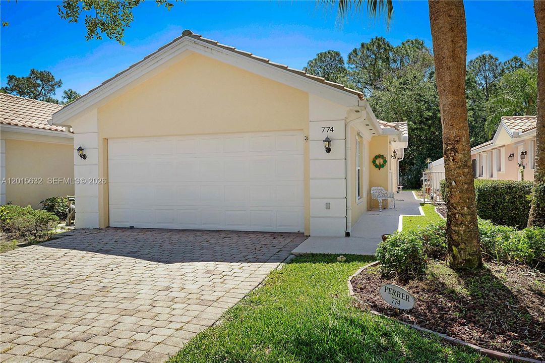 For Sale: $479,000 (2 beds, 2 baths, 1528 Square Feet)