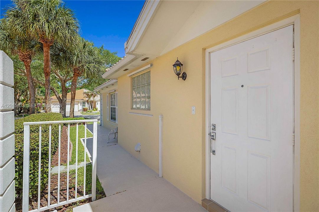 For Sale: $479,000 (2 beds, 2 baths, 1528 Square Feet)