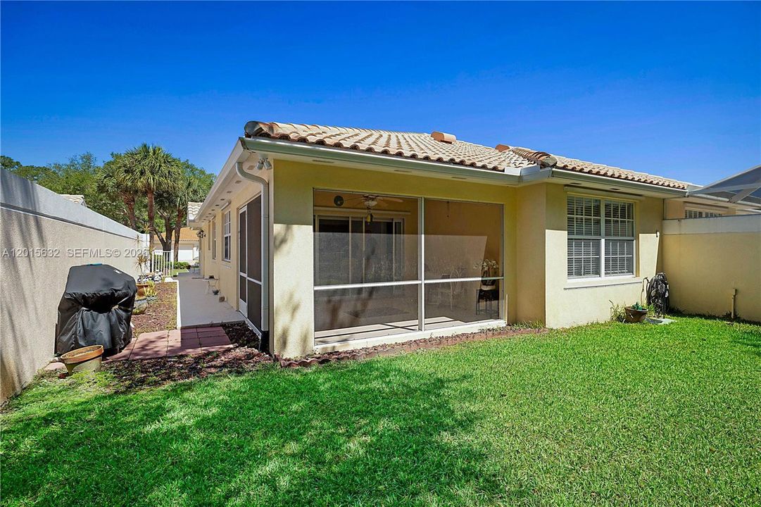 For Sale: $479,000 (2 beds, 2 baths, 1528 Square Feet)