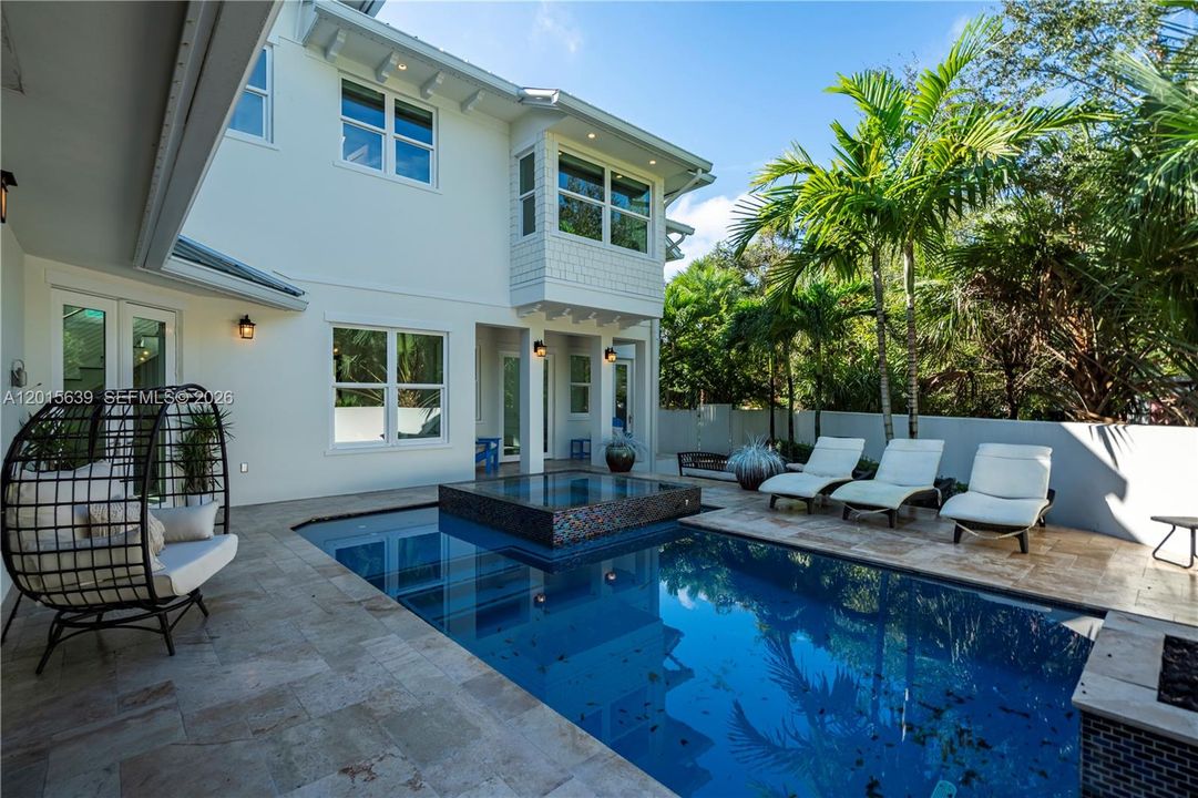 For Rent: $11,500 (6 beds, 3 baths, 3274 Square Feet)