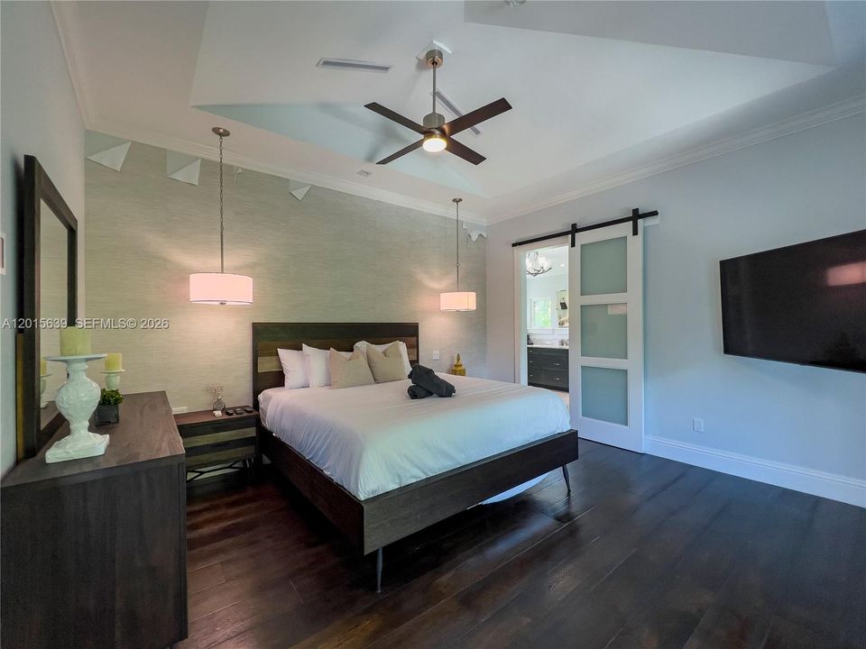For Rent: $11,500 (6 beds, 3 baths, 3274 Square Feet)