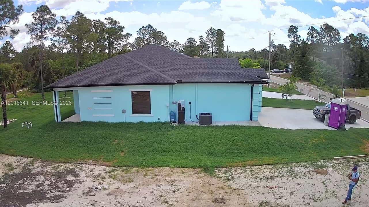 For Rent: $1,800 (3 beds, 2 baths, 1400 Square Feet)
