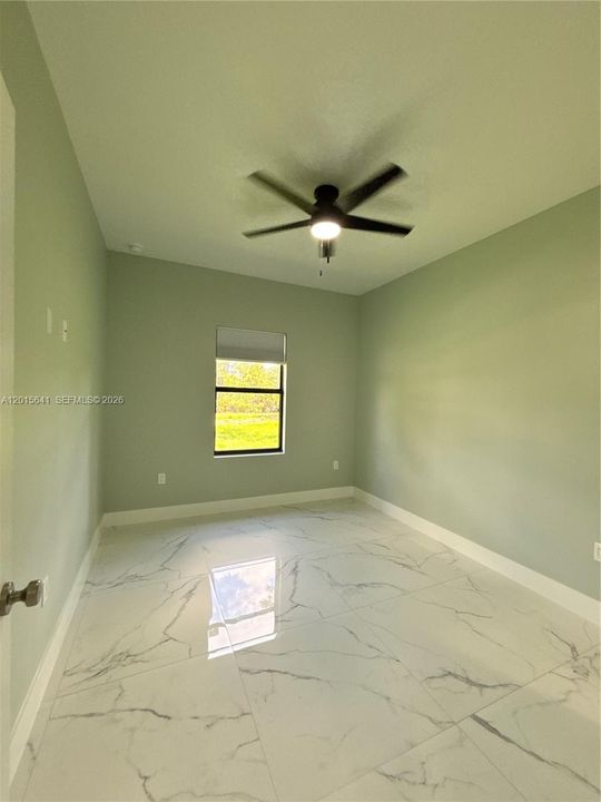 For Rent: $1,800 (3 beds, 2 baths, 1400 Square Feet)