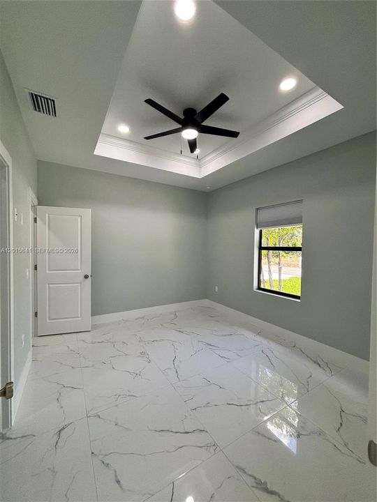 For Rent: $1,800 (3 beds, 2 baths, 1400 Square Feet)