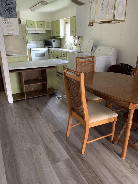 Dining to Kitchen