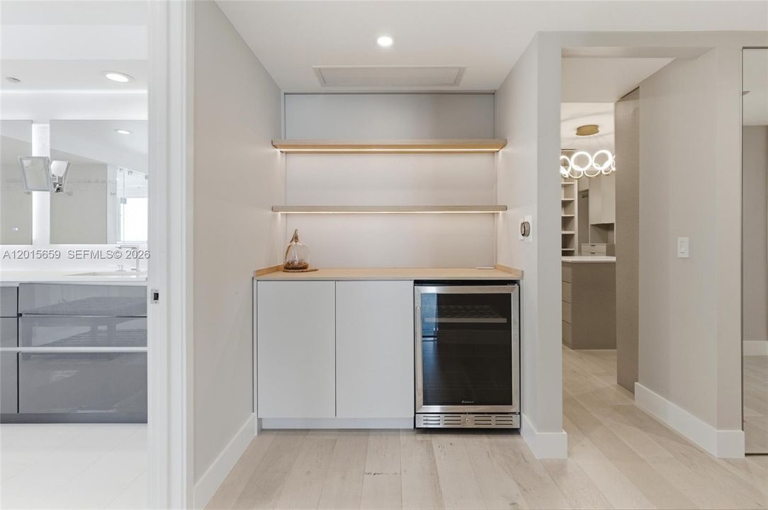 En Venta: $3,150,000 (4 camas, 4 baños, 4150 Pies cuadrados)