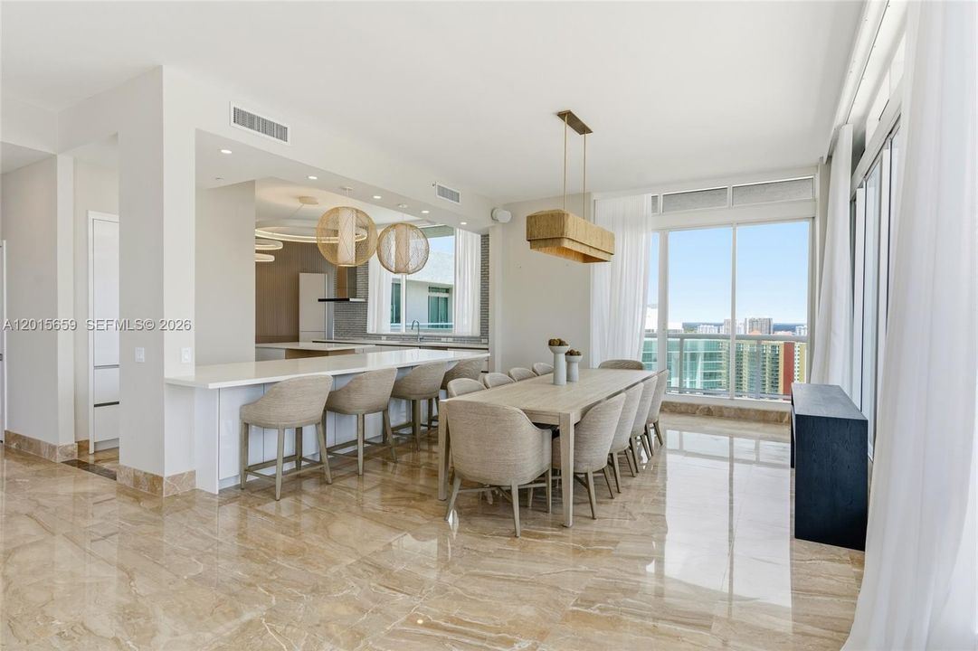 En Venta: $3,150,000 (4 camas, 4 baños, 4150 Pies cuadrados)