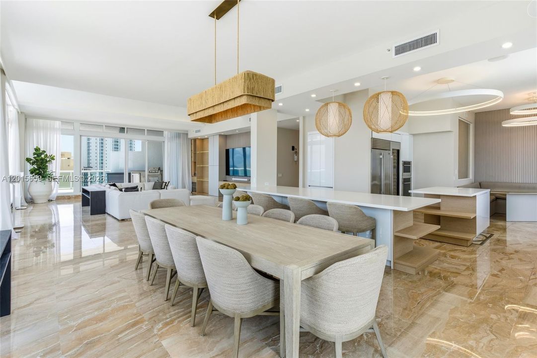 En Venta: $3,150,000 (4 camas, 4 baños, 4150 Pies cuadrados)