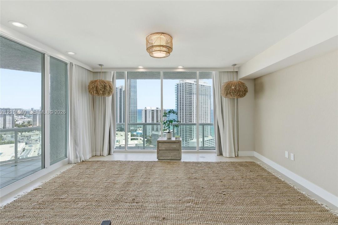 En Venta: $3,150,000 (4 camas, 4 baños, 4150 Pies cuadrados)