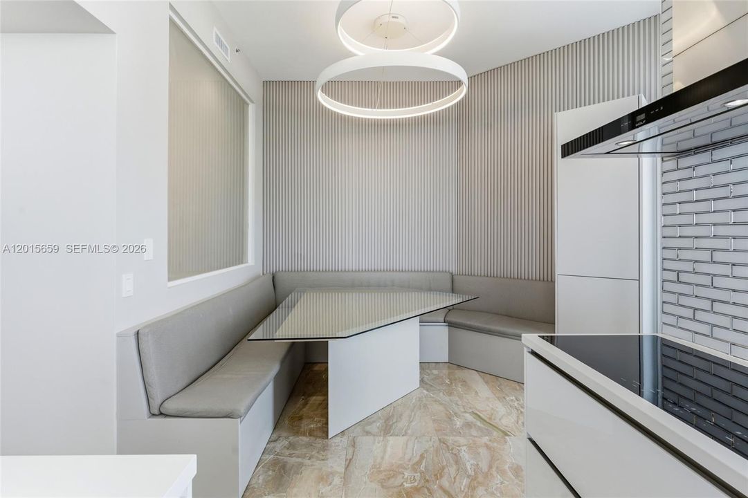 En Venta: $3,150,000 (4 camas, 4 baños, 4150 Pies cuadrados)