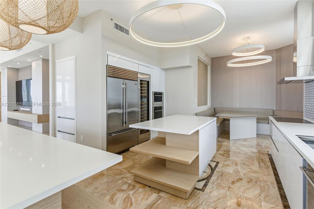 En Venta: $3,150,000 (4 camas, 4 baños, 4150 Pies cuadrados)