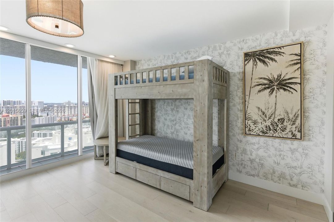 En Venta: $3,150,000 (4 camas, 4 baños, 4150 Pies cuadrados)