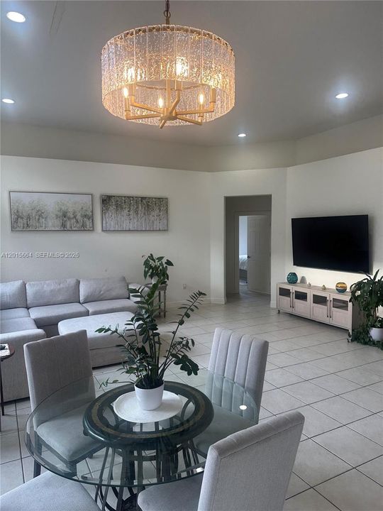 En Renta: $5,950 (5 camas, 3 baños, 2917 Pies cuadrados)