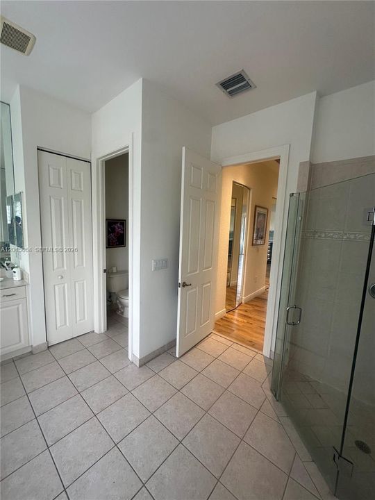 En Renta: $5,950 (5 camas, 3 baños, 2917 Pies cuadrados)