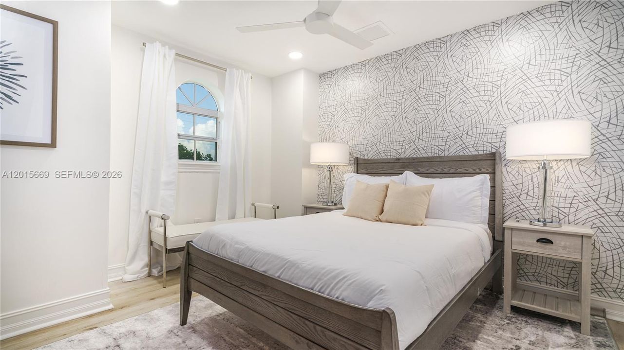 For Rent: $13,995 (9 beds, 5 baths, 4939 Square Feet)