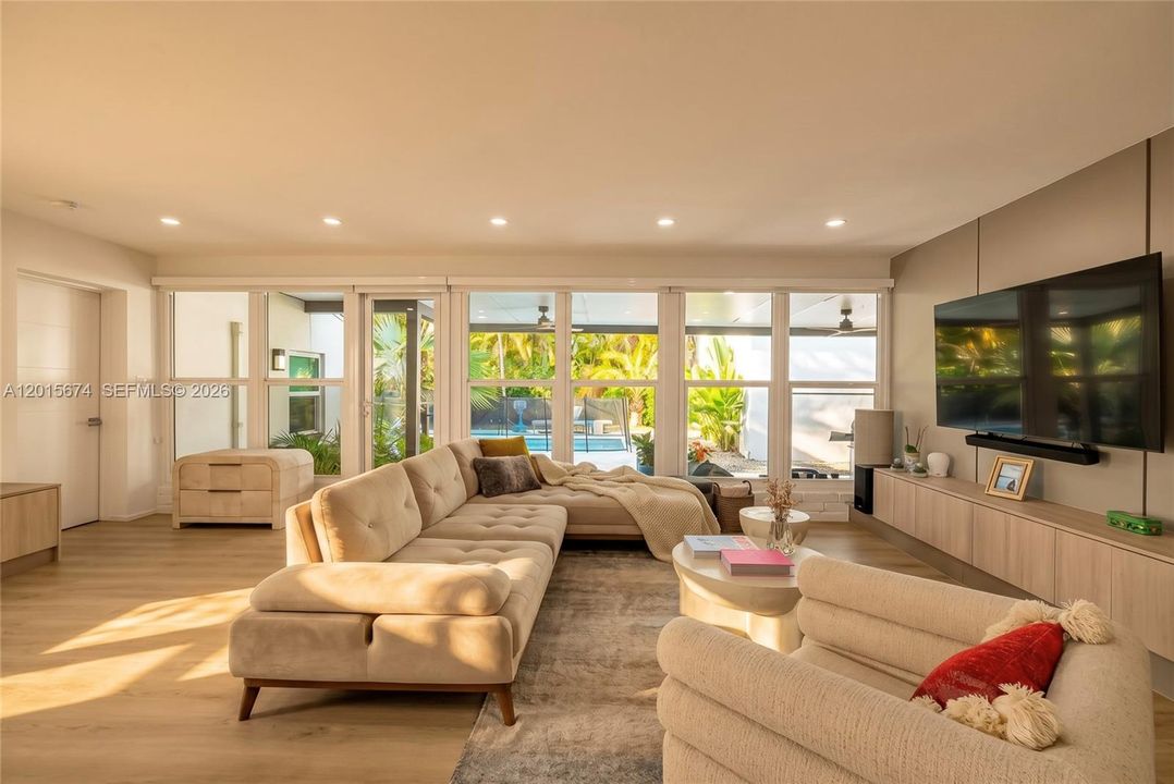 En Venta: $1,400,000 (3 camas, 2 baños, 1732 Pies cuadrados)