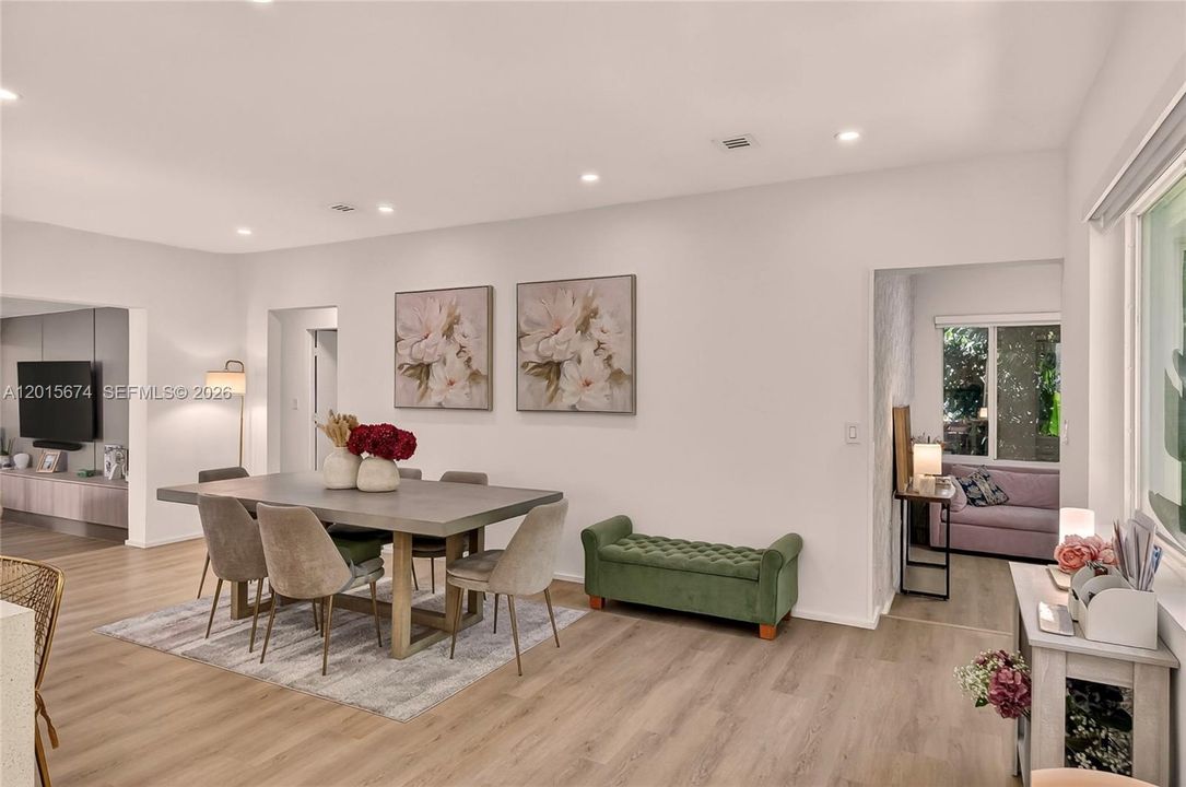 En Venta: $1,400,000 (3 camas, 2 baños, 1732 Pies cuadrados)