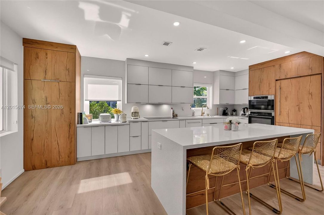 En Venta: $1,400,000 (3 camas, 2 baños, 1732 Pies cuadrados)