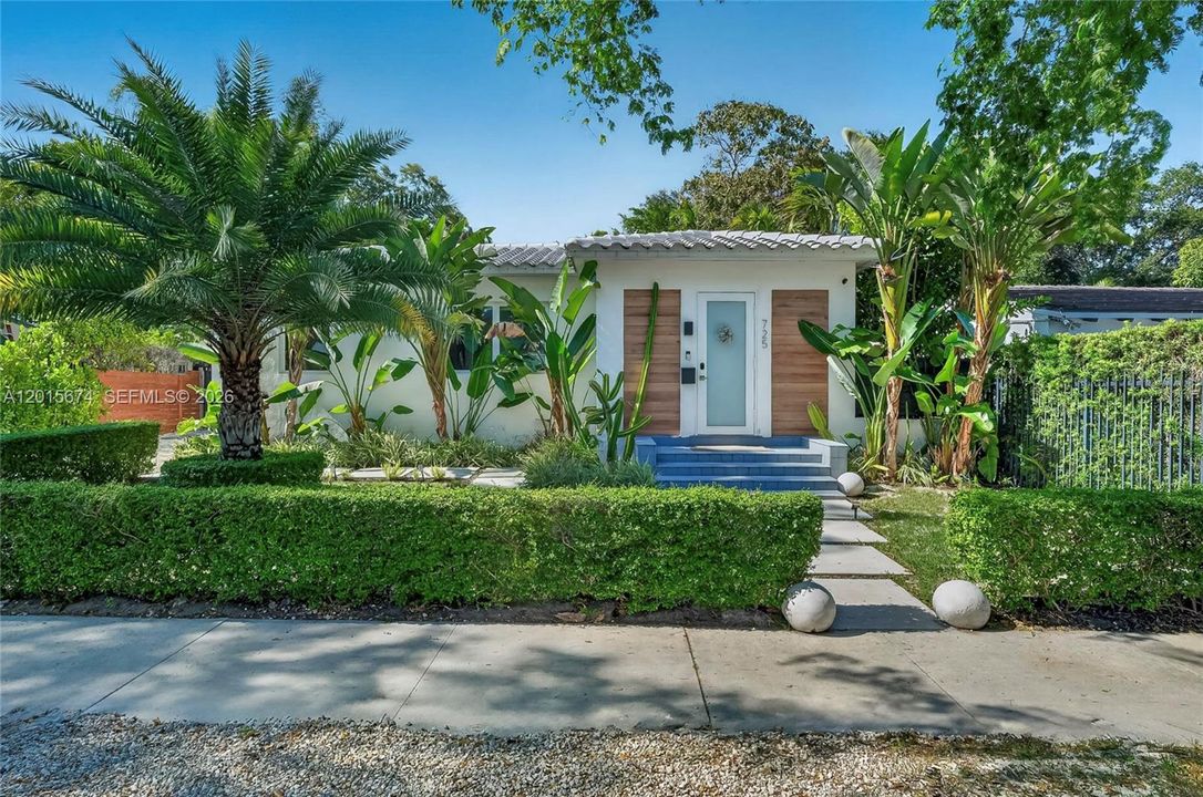 En Venta: $1,400,000 (3 camas, 2 baños, 1732 Pies cuadrados)