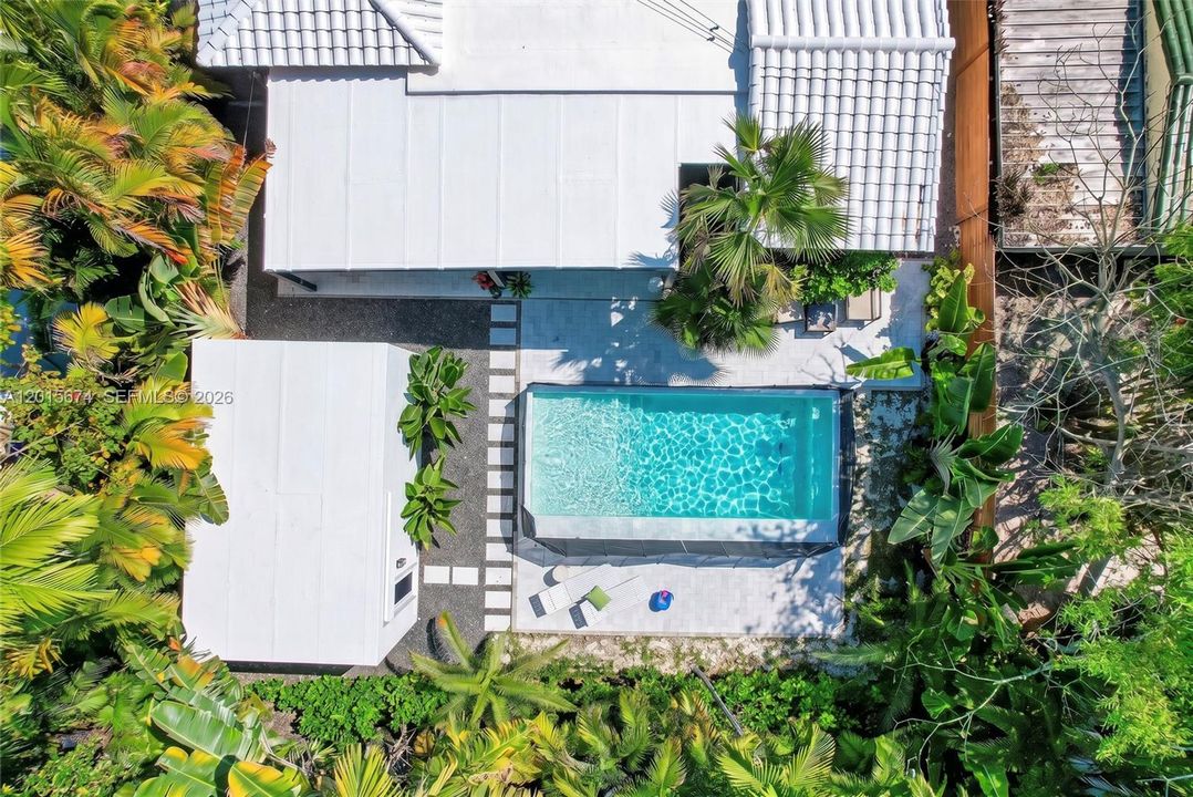 En Venta: $1,400,000 (3 camas, 2 baños, 1732 Pies cuadrados)