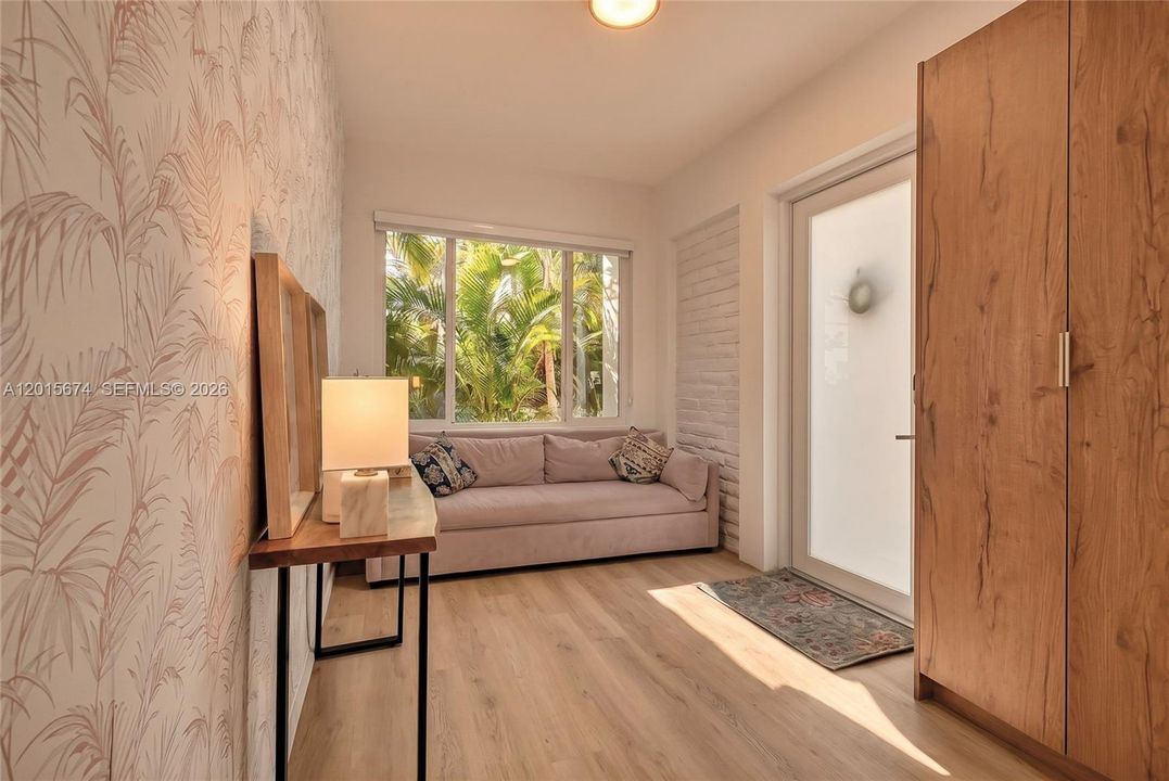 En Venta: $1,400,000 (3 camas, 2 baños, 1732 Pies cuadrados)