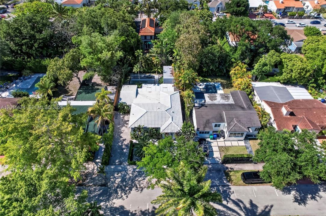En Venta: $1,400,000 (3 camas, 2 baños, 1732 Pies cuadrados)