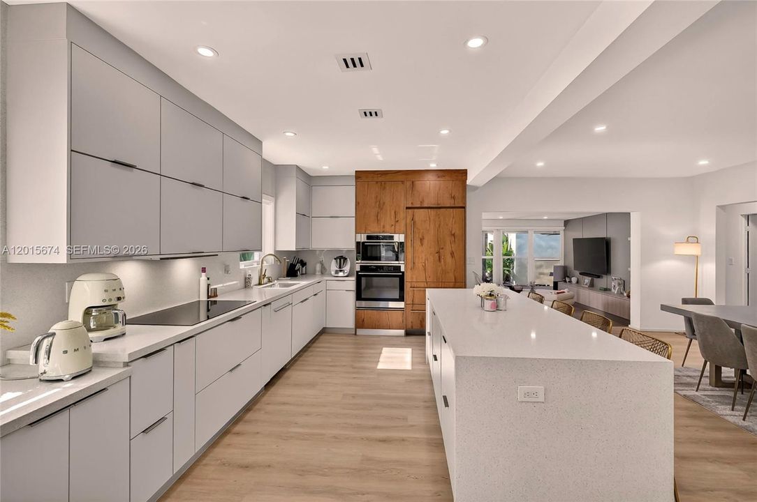 En Venta: $1,400,000 (3 camas, 2 baños, 1732 Pies cuadrados)