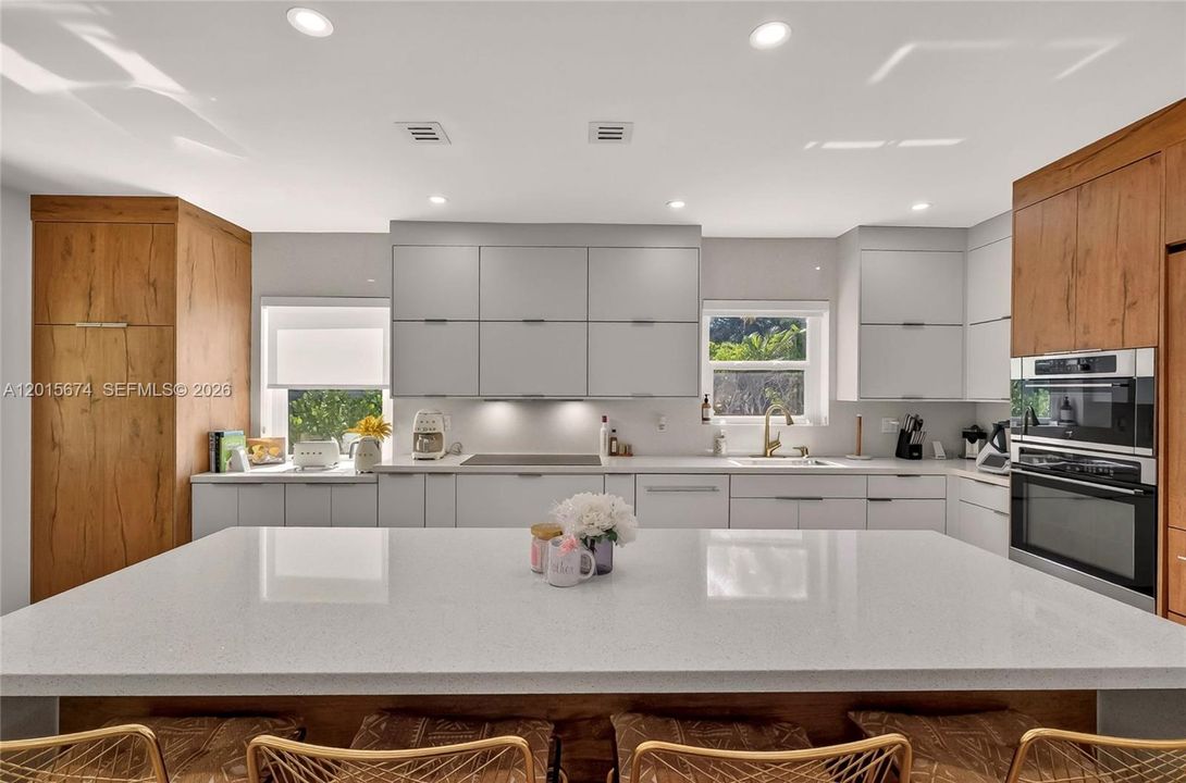 En Venta: $1,400,000 (3 camas, 2 baños, 1732 Pies cuadrados)