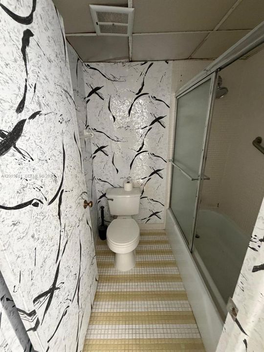 For Sale: $115,000 (1 beds, 1 baths, 800 Square Feet)