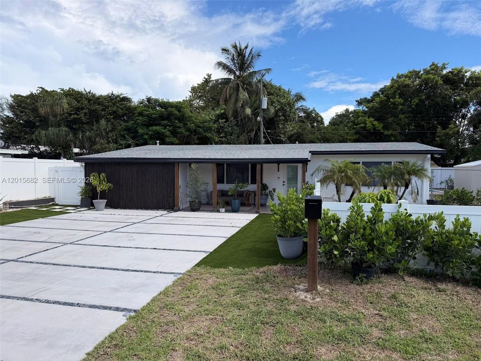 En Venta: $715,000 (3 camas, 2 baños, 0 Pies cuadrados)