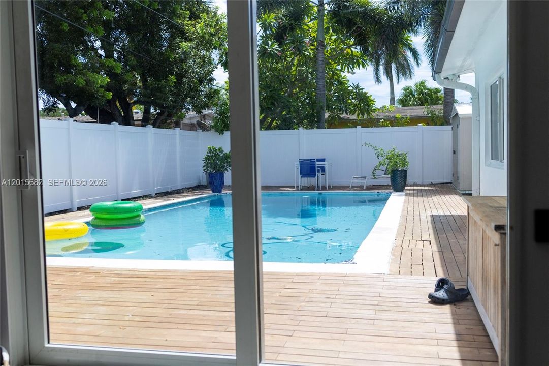 En Venta: $715,000 (3 camas, 2 baños, 0 Pies cuadrados)
