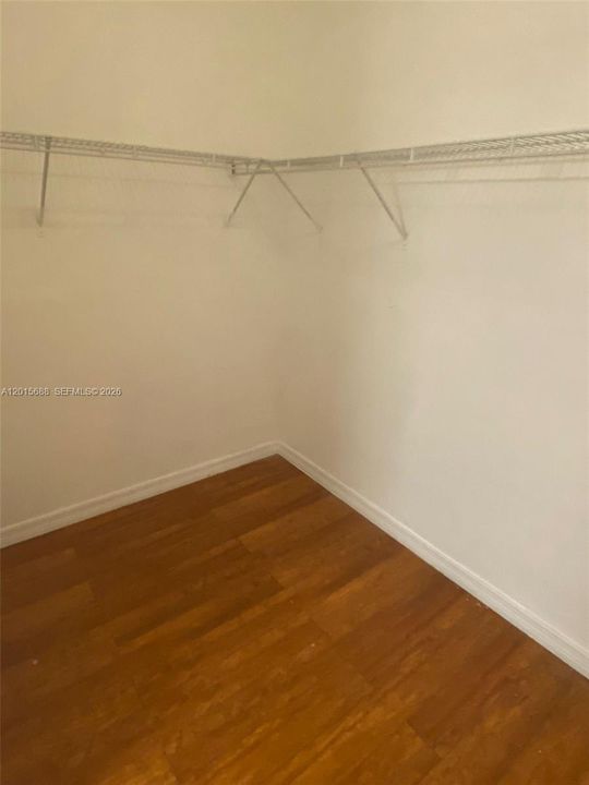 For Sale: $219,000 (2 beds, 2 baths, 1250 Square Feet)