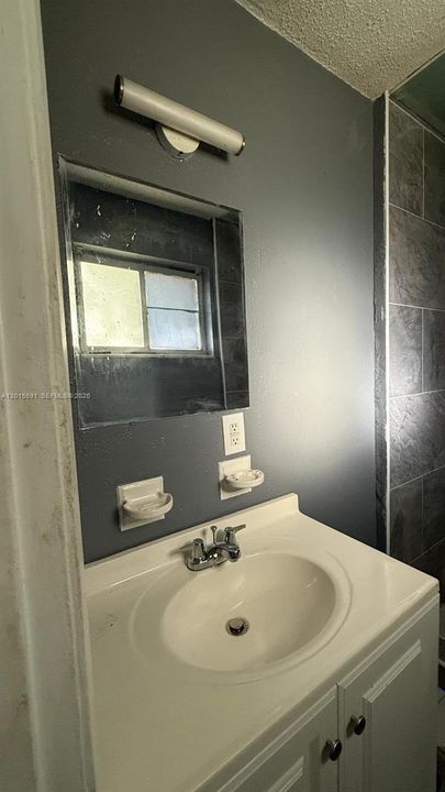 En Venta: $234,900 (4 camas, 2 baños, 0 Pies cuadrados)