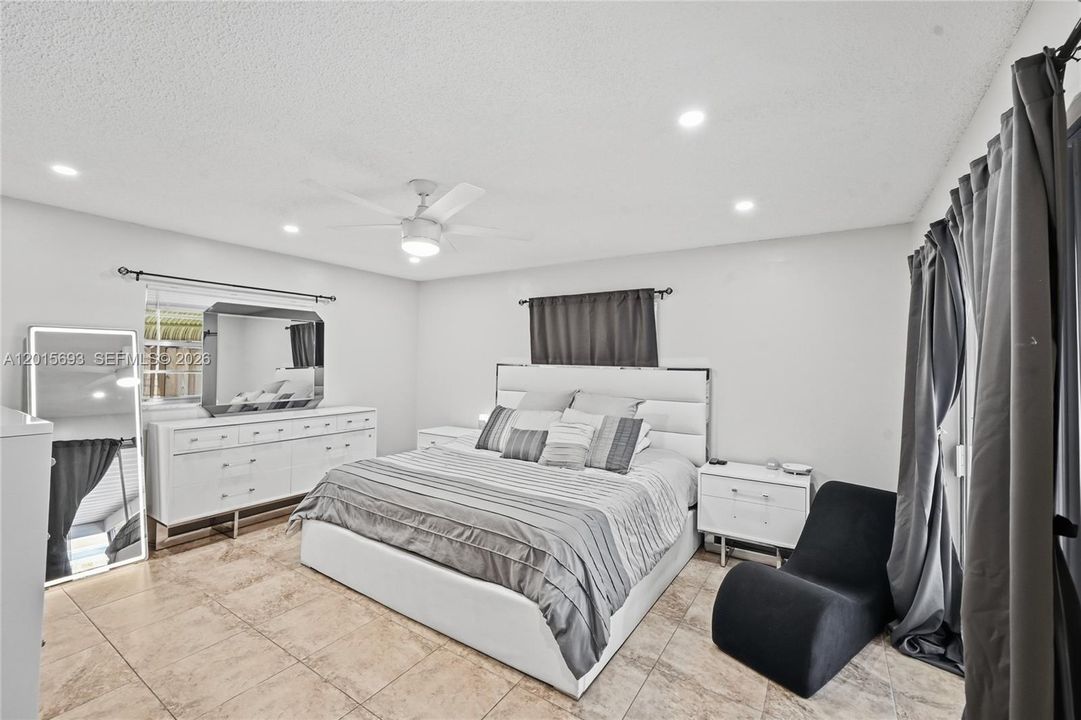 For Sale: $650,000 (3 beds, 2 baths, 1377 Square Feet)