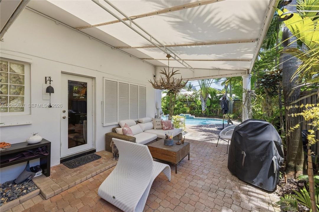 En Venta: $1,150,000 (2 camas, 2 baños, 1219 Pies cuadrados)