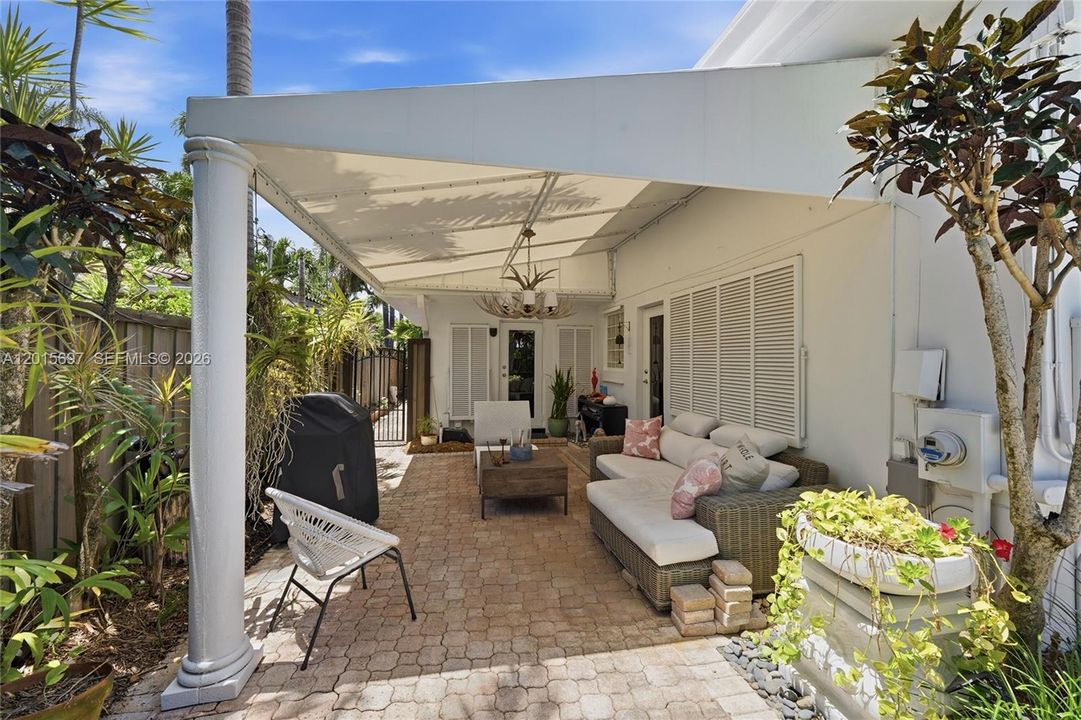 En Venta: $1,150,000 (2 camas, 2 baños, 1219 Pies cuadrados)