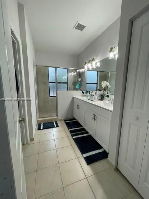 En Venta: $1,148,000 (4 camas, 3 baños, 2804 Pies cuadrados)