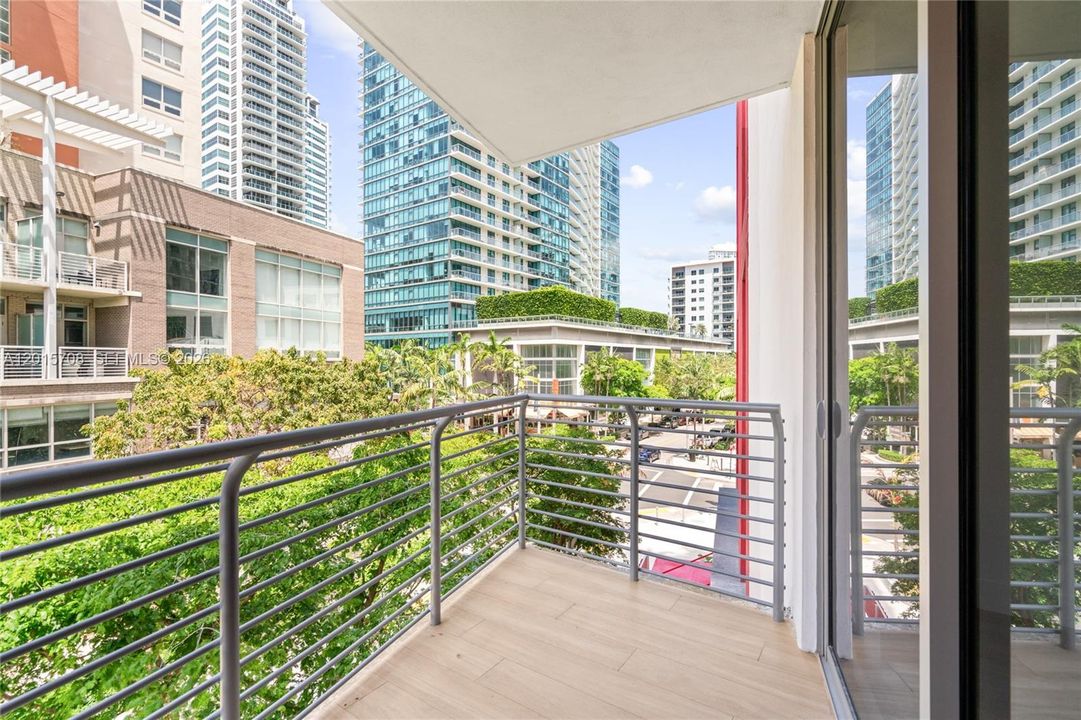 For Sale: $550,000 (0 beds, 1 baths, 462 Square Feet)