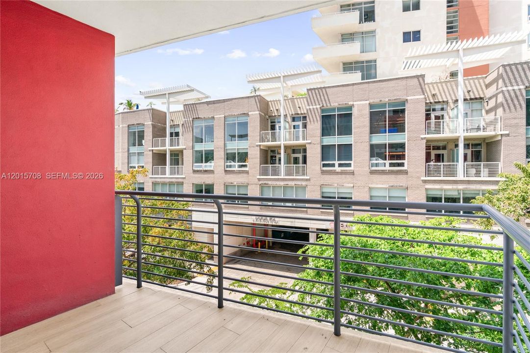 For Sale: $550,000 (0 beds, 1 baths, 462 Square Feet)